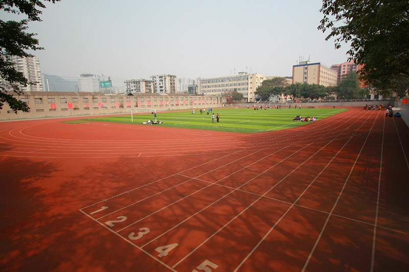 2020年重慶云陽鳳鳴中學(xué)報(bào)名條件、招生要求及招生對象