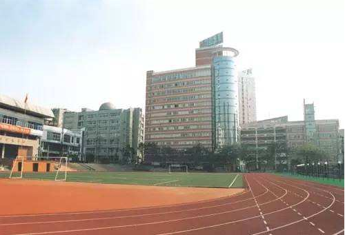 重慶市西南大學(xué)附屬中學(xué)怎么樣，好不好