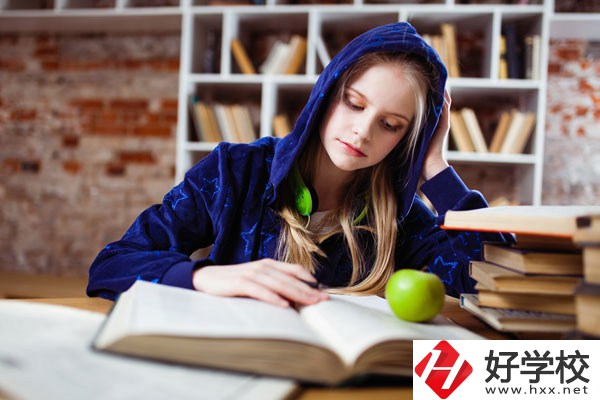 南岳區(qū)職業(yè)中等專業(yè)學(xué)校有哪些專業(yè)？